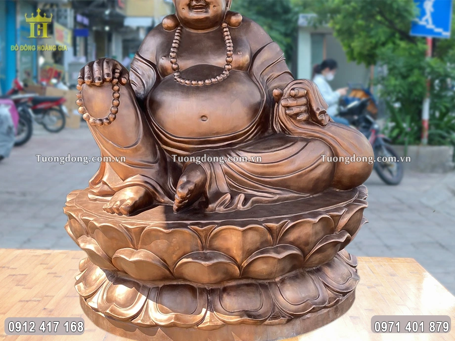 Hình ảnh đài sen Phật Di Lặc ngồi